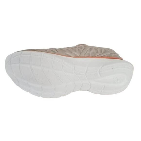 Easy Spirit 360 With Triflexa Quilted Sneaker - Picture 4 of 6